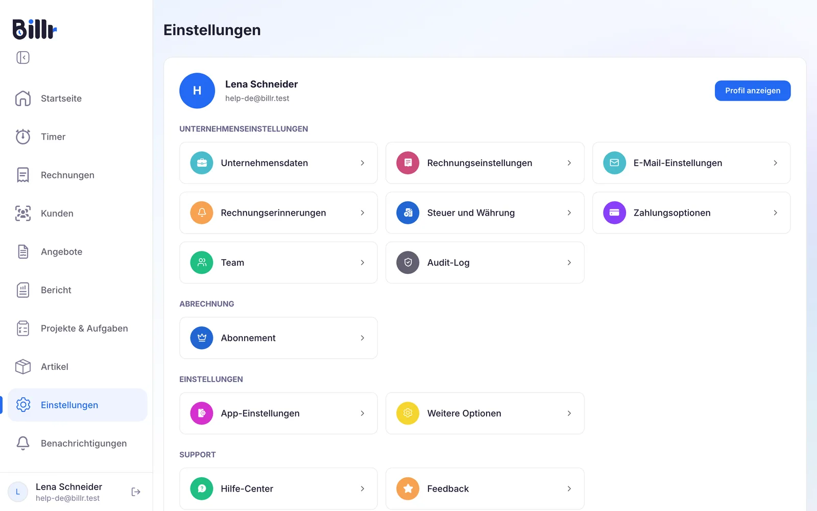 Der Bildschirm Einstellungen, mit Unternehmensdaten, Rechnungseinstellungen, Steuer und Währung und den übrigen Einstellungen