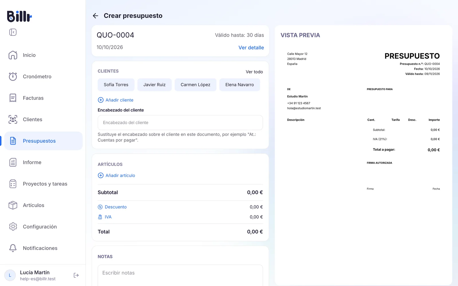 Un presupuesto nuevo con el cliente, las líneas y la vista previa del PDF a la derecha