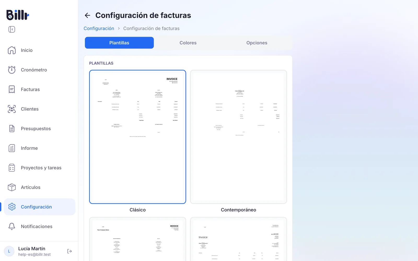 La pantalla Configuración de facturas de Billr, con las pestañas Plantillas, Colores y Opciones y las cuatro plantillas