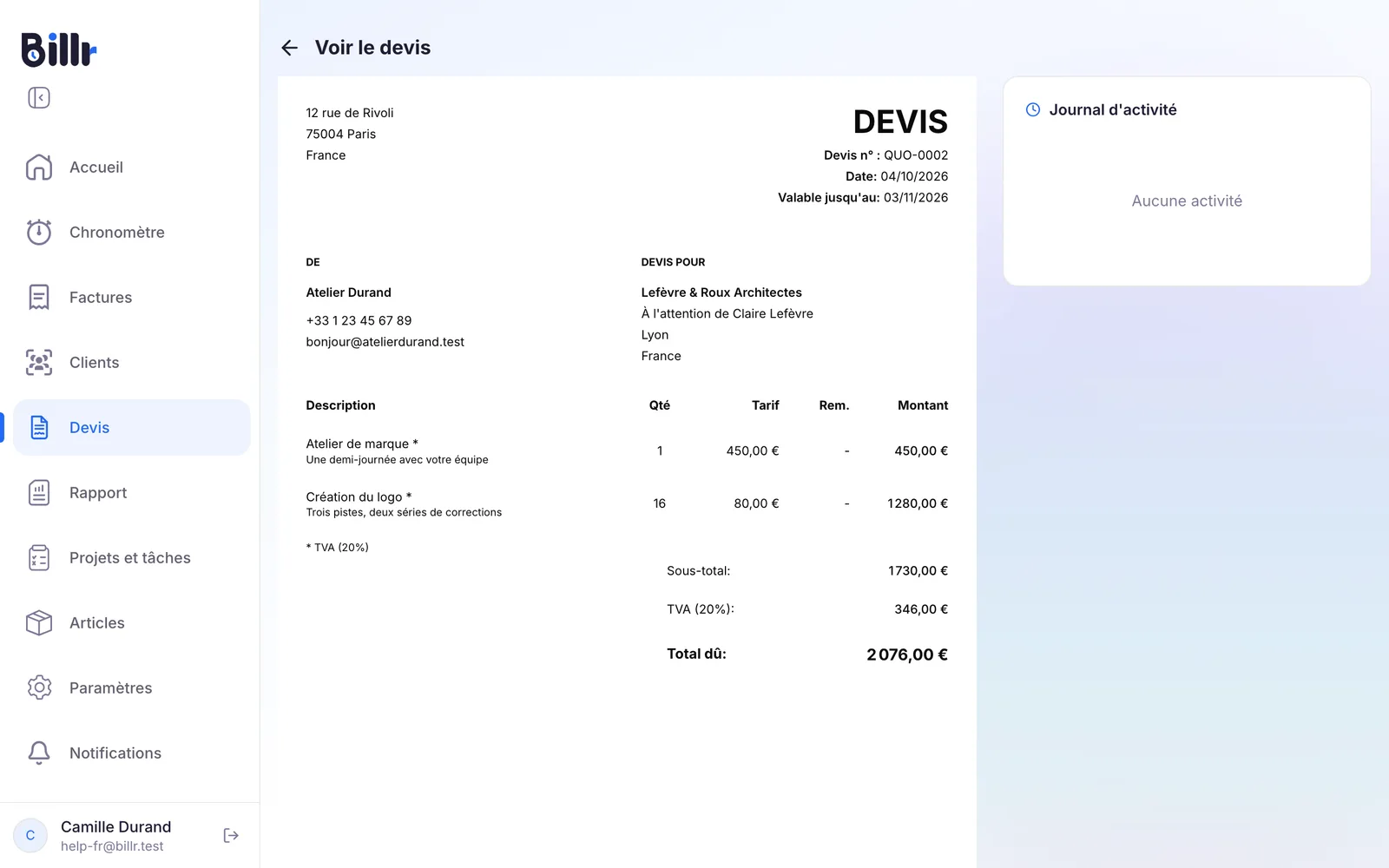 Un devis dans Billr tel que votre client le voit, avec les lignes, la taxe et le total, et le journal d'activité à droite
