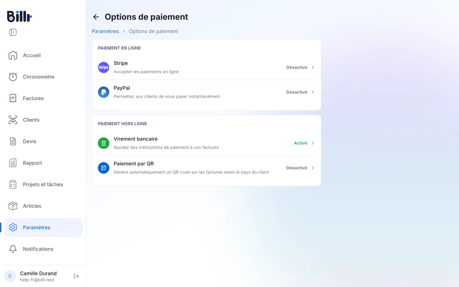 L'écran Options de paiement dans Billr, avec Stripe et PayPal sous le paiement en ligne et Virement bancaire et Paiement par QR sous le paiement hors ligne