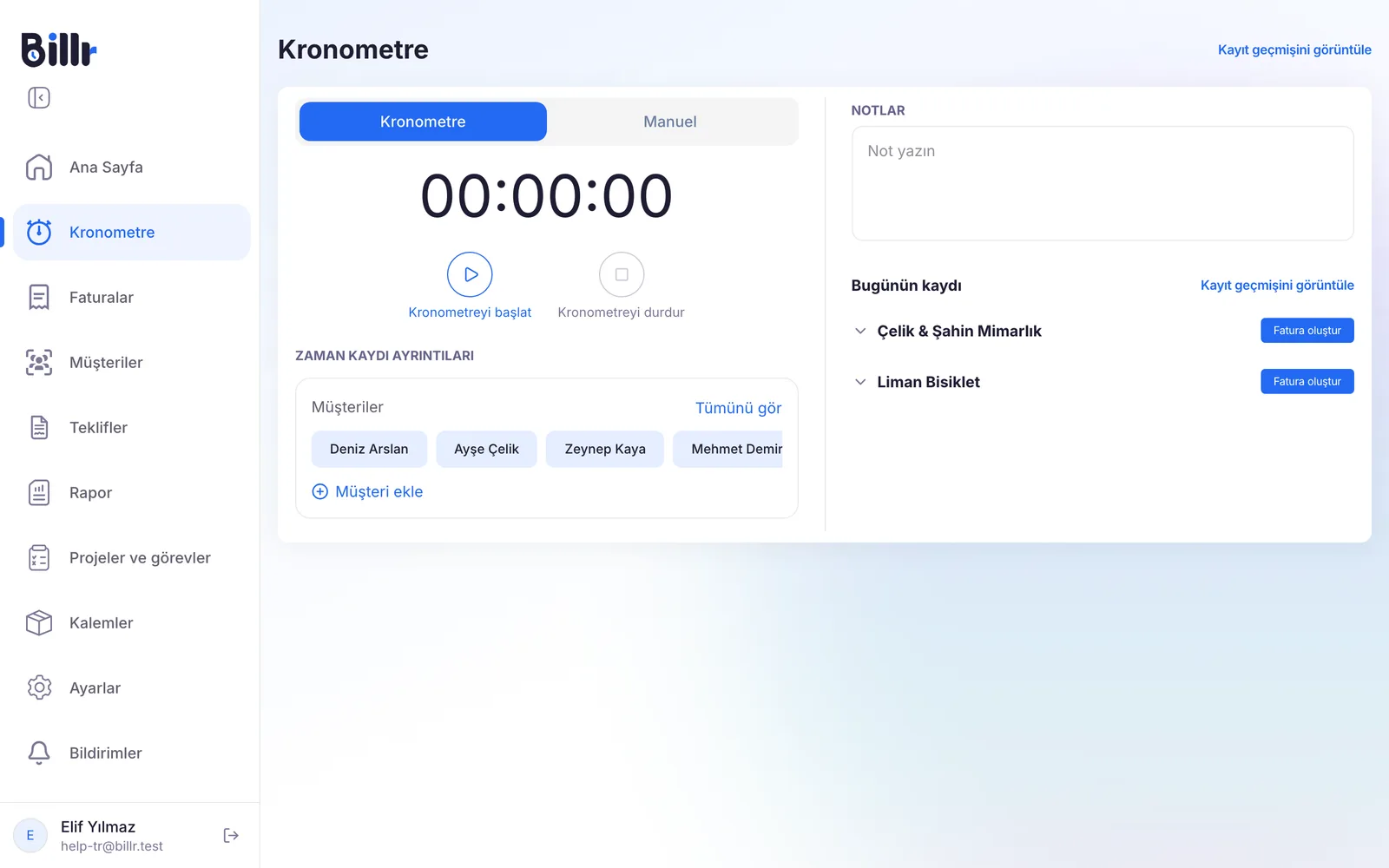 Billr'deki Kronometre ekranı; kronometre, zaman takibi yapılacak müşteri ve sağda bugünün zaman kayıtları